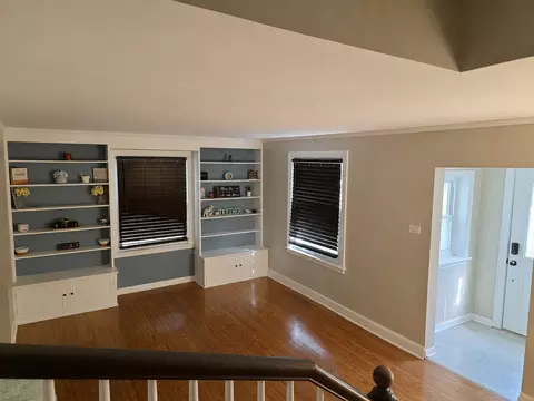 Living - 205 Cornwall Dr, Crete, IL 60417 photo 3 of 4
