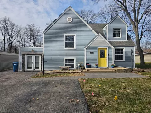 Exterior - 205 Cornwall Dr, Crete, IL 60417 photo 2 of 6