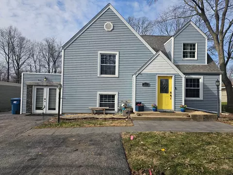 Exterior - 205 Cornwall Dr, Crete, IL 60417 photo 3 of 6