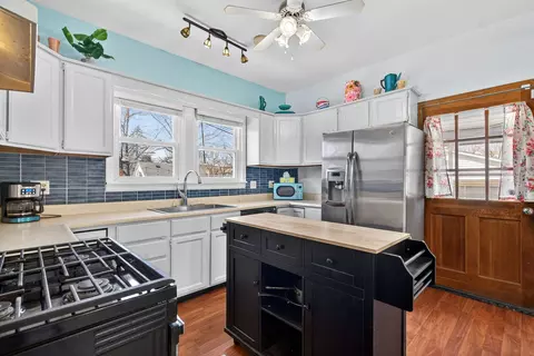 Kitchen - 206 W Delaware St, Dwight, IL 60420 photo 1 of 6