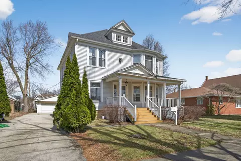 Exterior - 206 W Delaware St, Dwight, IL 60420 photo 1 of 6