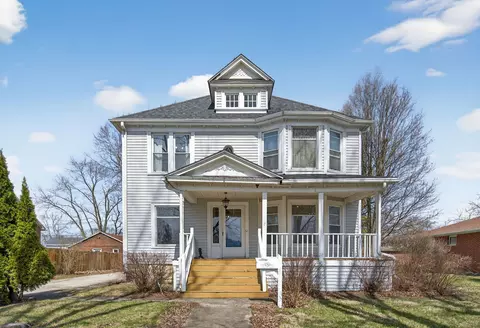 206 W Delaware St, Dwight, IL 60420