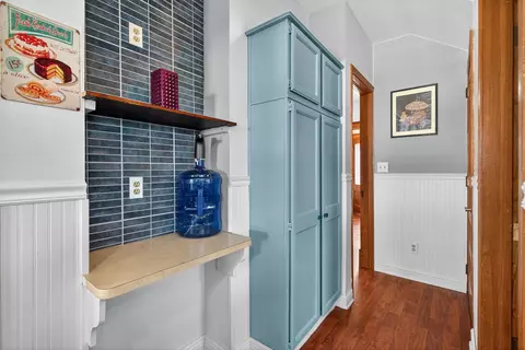 Entry Way - 206 W Delaware St, Dwight, IL 60420 photo 3 of 6