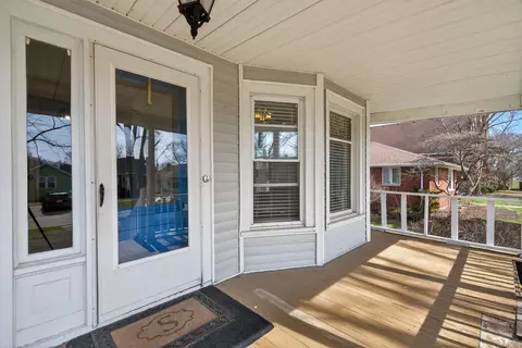Exterior - 206 W Delaware St, Dwight, IL 60420 photo 3 of 6