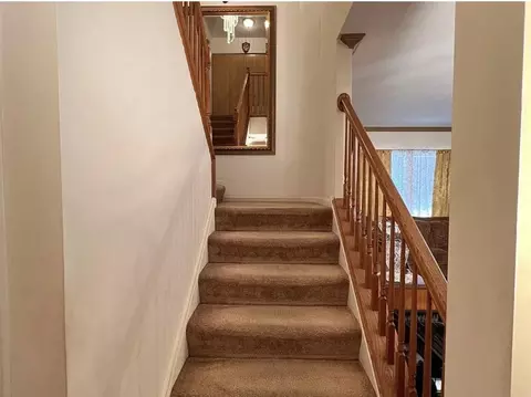 Entry Way - 752 S Parkside Dr, Round Lake, IL 60073 photo 2 of 6