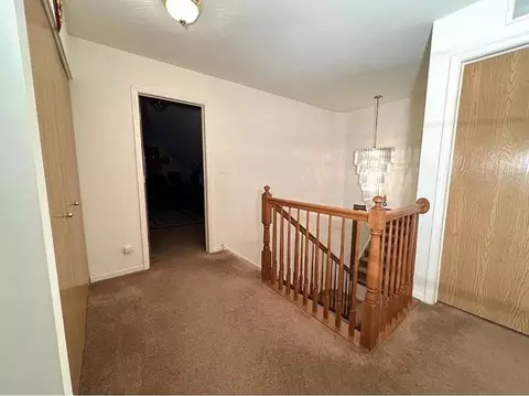 Entry Way - 752 S Parkside Dr, Round Lake, IL 60073 photo 4 of 6
