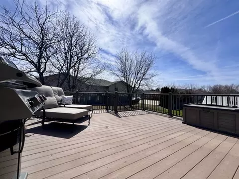 Exterior - 2723 Arrowhead Dr, Bloomington, IL 61704 photo 3 of 5