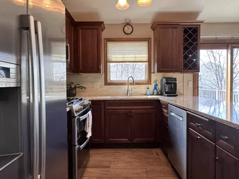 Kitchen - 2723 Arrowhead Dr, Bloomington, IL 61704 photo 1 of 5
