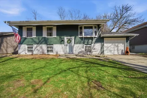 308 Columbia Dr, Normal, IL 61761