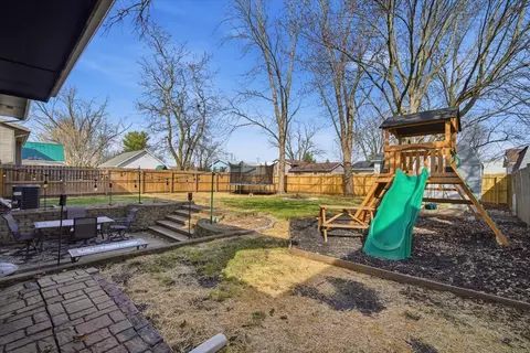 Exterior - 308 Columbia Dr, Normal, IL 61761 photo 6 of 8