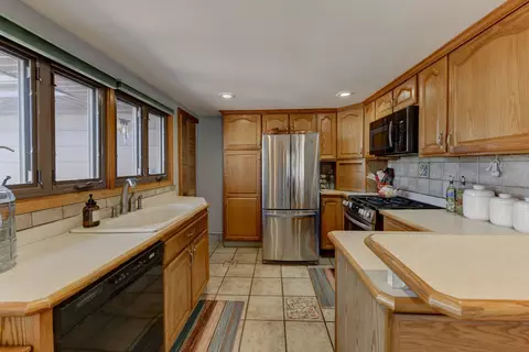 Kitchen - 507 Richton Rd, Steger, IL 60475 photo 1 of 2