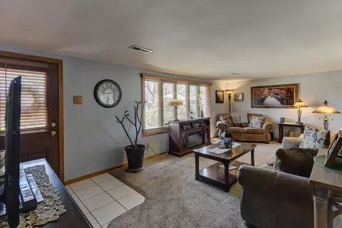 Living - 507 Richton Rd, Steger, IL 60475 photo 2 of 3