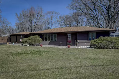 Exterior - 507 Richton Rd, Steger, IL 60475 photo 3 of 6