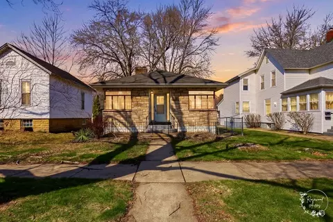 Exterior - 1055 S 4th Ave, Kankakee, IL 60901 photo 1 of 5