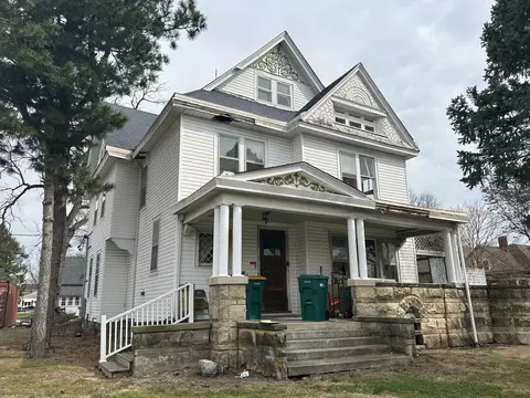 505 S Main St, Tuscola, IL 61953