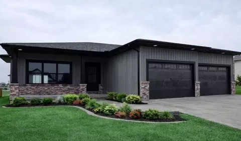 103 Bowz Dr, Downs, IL 61736