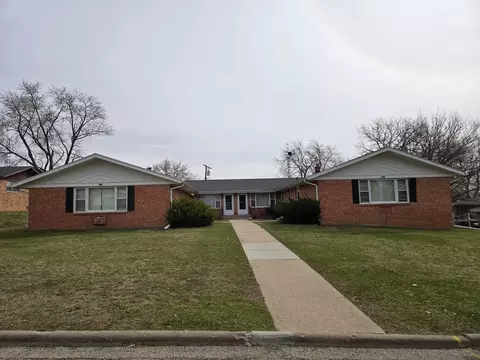 551 Donna Dr, Rockford, IL 61107