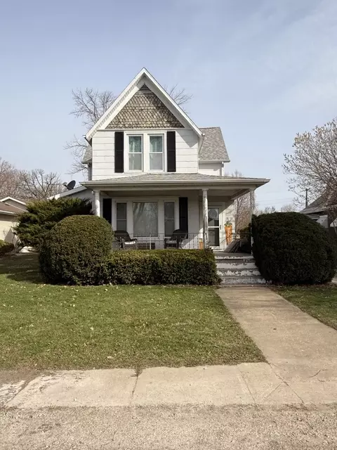 312 E Harrison St, Granville, IL 61326