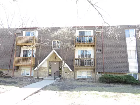 216 Madison St #3C, Joliet, IL 60435