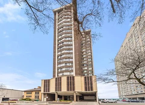 6325 N Sheridan Rd #1906, Chicago, IL 60660