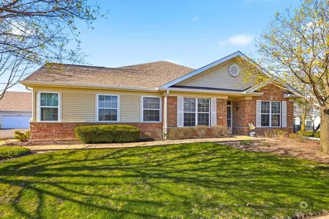 21450 Lake St Clair Dr, Crest Hill, IL 60403