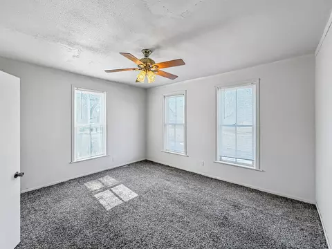 Bedroom - 1415 S Walnut Ave, Freeport, IL 61032 photo 3 of 6