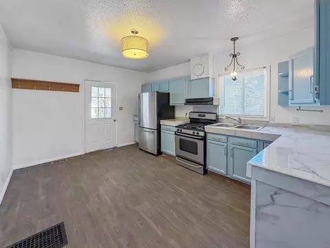 Kitchen - 1415 S Walnut Ave, Freeport, IL 61032 photo 3 of 4