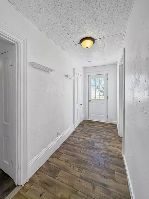 Entry Way - 1415 S Walnut Ave, Freeport, IL 61032 photo 1 of 2
