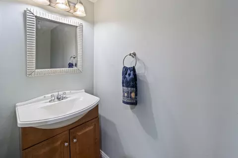 Bath - 853 Orange St, Elgin, IL 60123 photo 3 of 3