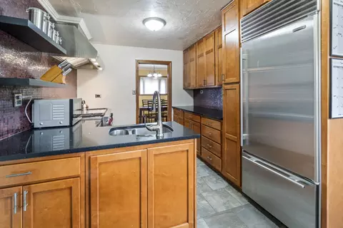 Kitchen - 853 Orange St, Elgin, IL 60123 photo 2 of 2