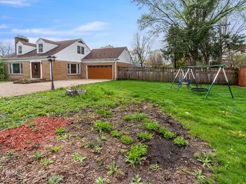 Exterior - 853 Orange St, Elgin, IL 60123 photo 3 of 5