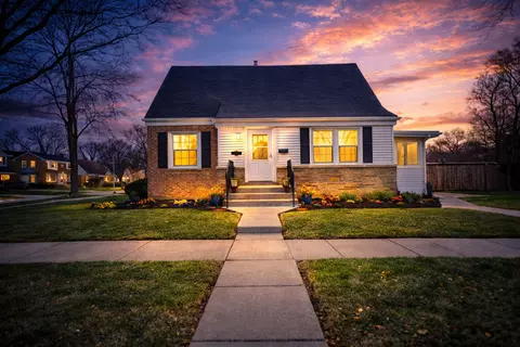 1457 Bristol Ave, Westchester, IL 60154