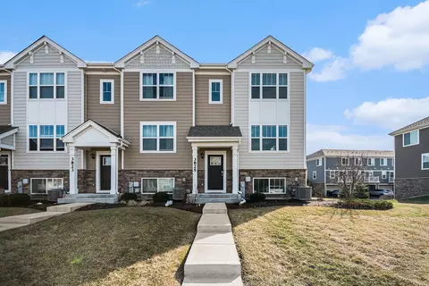 3825 Honeysuckle Ln, Elgin, IL 60124