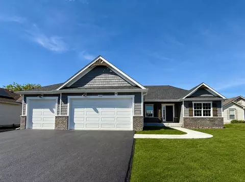 909 Bainbridge Ct, Sandwich, IL 60548