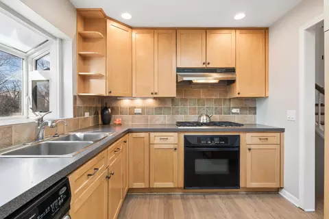 1327 Central Ave, Deerfield, IL 60015 photo 9