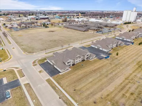 View/Area - 340 E Franklin St #202, Eldridge, IA 52748 photo 1 of 2