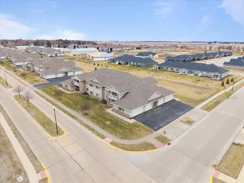 View/Area - 340 E Franklin St #202, Eldridge, IA 52748 photo 2 of 2