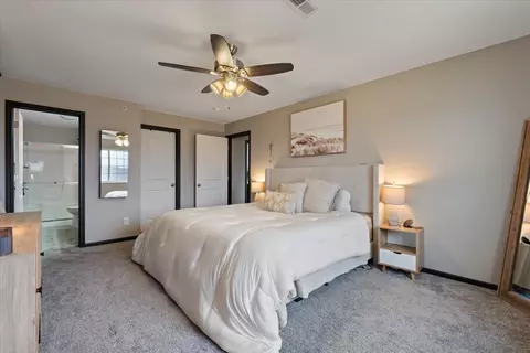 Bedroom - 340 E Franklin St #202, Eldridge, IA 52748 photo 1 of 5