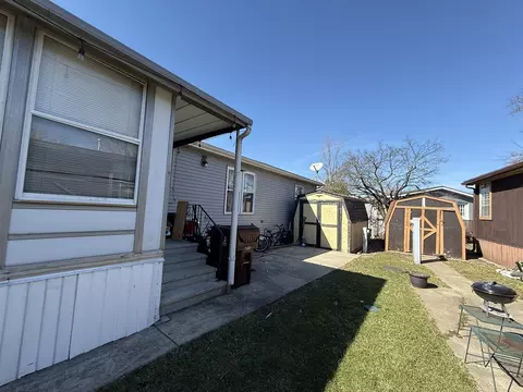 22 Hearthside Dr, Matteson, IL 60443 photo 37