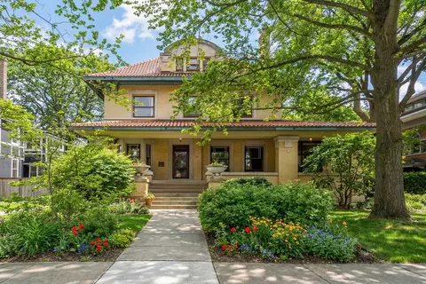 1117 Forest Ave, Evanston, IL 60202