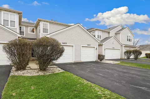 14915 W Victoria Xing, Lockport, IL 60441