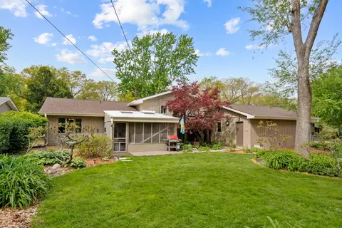 Exterior - 550 Hackberry Rd, Frankfort, IL 60423 photo 6 of 9
