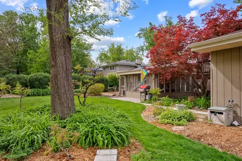 Exterior - 550 Hackberry Rd, Frankfort, IL 60423 photo 7 of 9