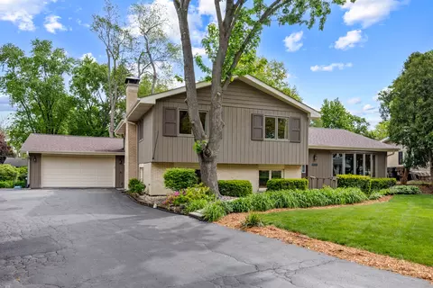 550 Hackberry Rd, Frankfort, IL 60423