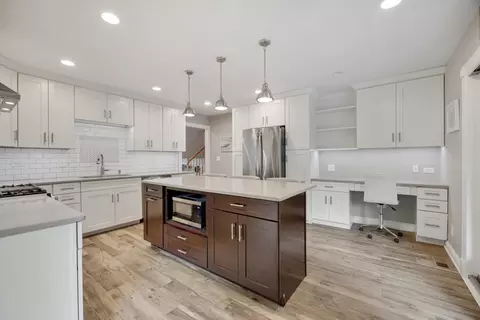 Kitchen - 550 Hackberry Rd, Frankfort, IL 60423 photo 1 of 4