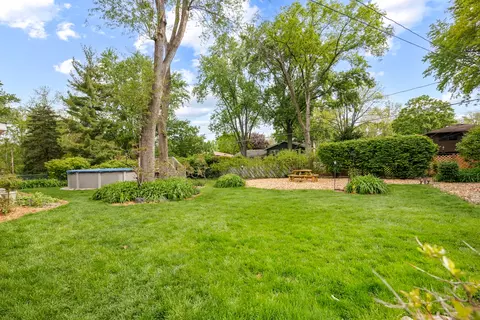 Exterior - 550 Hackberry Rd, Frankfort, IL 60423 photo 9 of 9