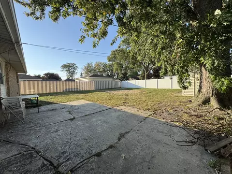Exterior - 7838 W 73rd Pl, Bridgeview, IL 60455 photo 3 of 6