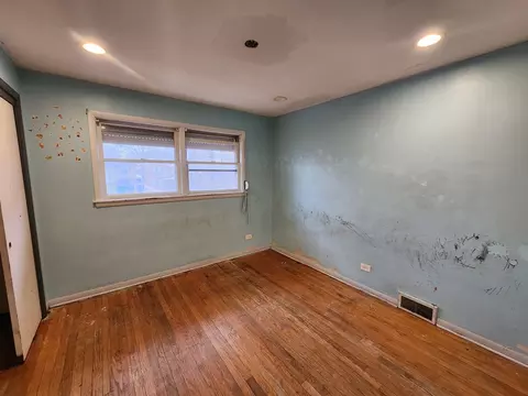 Bedroom - 143 E 119th St, Chicago, IL 60628 photo 1 of 6