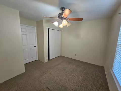 Bedroom - 14927 E Clearview Rd, Mount Vernon, IL 62864 photo 1 of 6