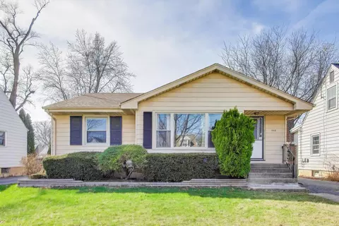 998 S Swain Ave, Elmhurst, IL 60126